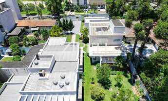 Imagem 2: CASA À VENDA COM 3 DORMITÓRIOS E PISCINA NO BACACHERI