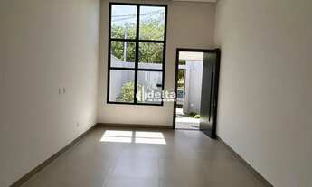 Imagem 2: Casa residencial com 3 quartos sendo 3 suítes disponível para venda no bairro Granada em U