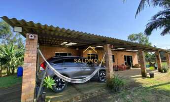 Imagem: Salomone vende Sítio rústico com galpões