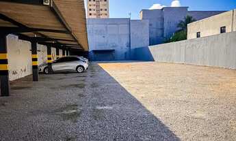 Imagem 3: Estacionamento à venda na Rua Pacatuba, em frente à Praça Camerino