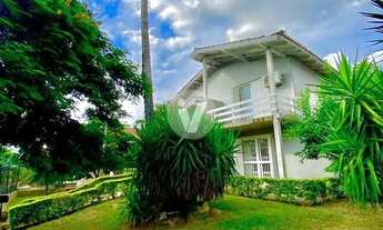 Imagem: Ampla casa na Avenida principal do Bairro