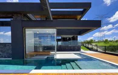 Imagem: Casa à venda com 5 suítes no Mont Blanc