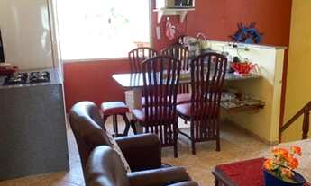 Imagem 3: Bela casa com piscina à beira mar