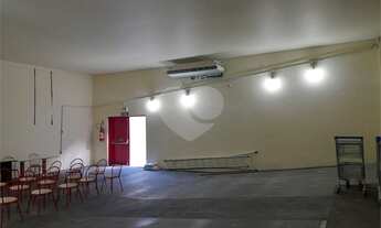 Imagem 6: Amplo salão localizado no Centro Comercial Caribe Center em Valinhos