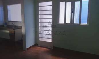 Imagem 3: Sobrado para aluguel possui 170 metros quadrados com 3 quartos