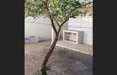 Imagem 3: ALUGO CASA Casa com 2 dormitórios