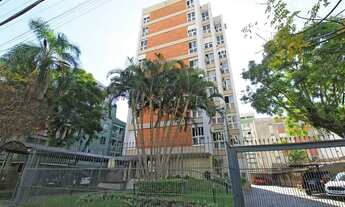 Imagem 3: Apartamento de dois dormitórios, dois banheiros, no bairro Menino Deus em Porto Alegre