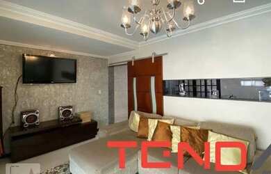 Imagem 2: Sobrado modulado com três andares disponível para locação