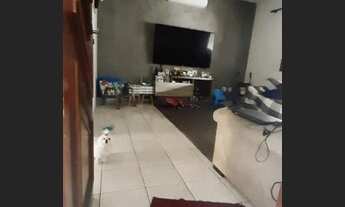 Imagem 2: Casa à Venda no Bairro Jardim Simões com 3 Quartos por R$ 300.000