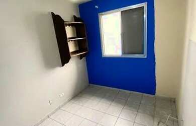 Imagem 7: Apartamento de 2 Dormitórios com Sacada e Portaria na Vila Antártica, 50 Metros da Pista