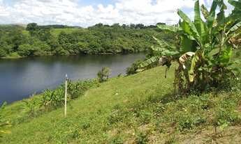 Imagem 6: Propriedade de 31 hectares às margens de açude