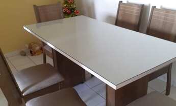 Imagem: Mesa e cadeira