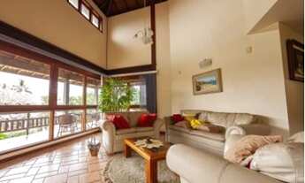 Imagem 4: Casa de condomínio para venda tem 300 metros quadrados com 5 quartos