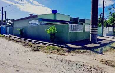 Imagem 2: Casa de praia com piscina