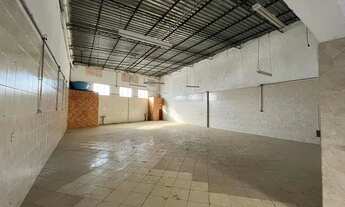 Imagem 2: Galpão para aluguel com 250 metros quadrados com 3 divisões