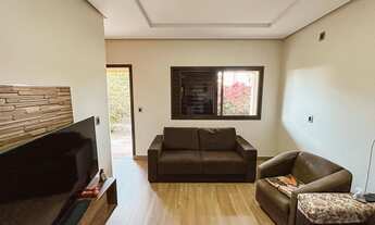 Imagem 6: Casa de alvenaria com amplo terreno