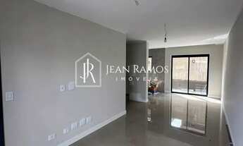 Imagem 4: Sobrado Frente Rua com 4 dormitórios à venda, 161 m² por R$ 899000 - Xaxim - Curitiba/PR