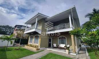 Imagem: Casa à venda com 700,00m² e 7 quartos