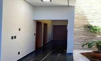 Imagem 2: Casa com Design Moderno em ótima Localização nos Ingleses