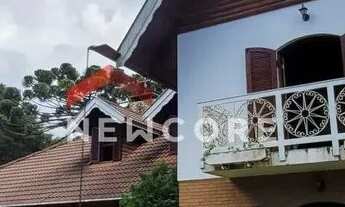 Imagem 2: Casa de condomínio em Av Véu da Noiva - Jardim do Embaixador - Campos do Jordão/SP