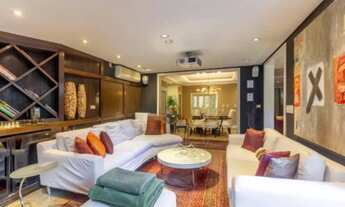 Imagem 3: Casa Reformada em Condomínio à Beira do Rio Ampla, Confortável e Pronta para Morar