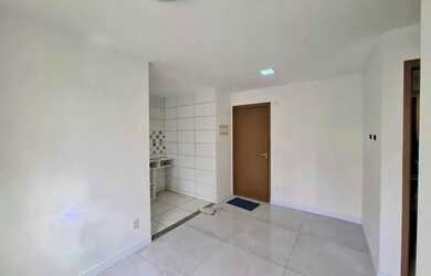 Imagem 7: Imóvel para venda com 42 metros quadrados com 2 quartos em Recreio Ipitanga - Lauro de Fre