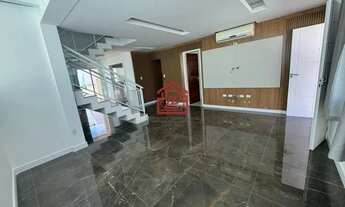 Imagem 2: Casa à Venda no Vale dos Cristais Macaé, 5 Quartos, 272m²