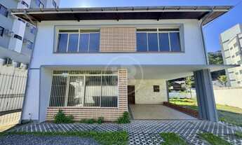 Imagem 2: Casa Comercial com 400m², 8 Salas e Estacionamento, para Alugar na Rua São Bento, bairro V