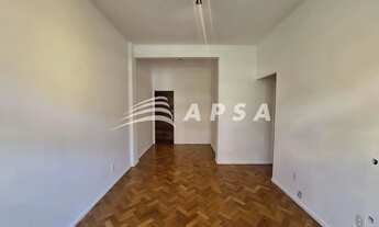 Imagem 6: IMÓVEL DE FRENTE PARA RUA ALEGRETE E RUA DAS LARANJEIRAS - SACADA, 3 QUARTOS, SALA AMPLA