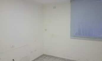 Imagem 7: Casa comercial para vender ou alugar, com 136m2 e nove vagas de garagem