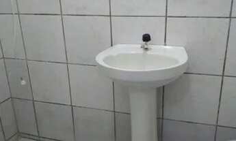 Imagem 3: Kitnete mobiliada livre de taxas com garagem coberta