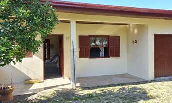 Imagem: Ótima casa de três dormitórios a 6 quadras