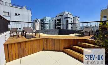 Imagem 2: Cobertura em Moema Pássaros com piscina e churrasqueira