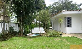 Imagem 3: Locação ou venda Sobrado de 450m2, 04 dormitórios, 03 suítes, 03 vagas de garagem no Alto