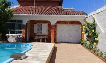 Imagem 2: Casa na praia com piscina