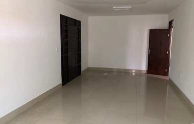 Imagem 4: Excelente imóvel comercial, com 7 salas, paralelo a Av. Epitácio Pessoa