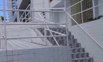 Imagem 2: Casa para aluguel e venda tem 230 metros quadrados com 8 quartos em Boa Viagem - Recife