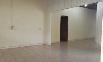 Imagem 3: ALUGA-SE CASA Casa com 3 dormitórios