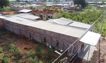 Imagem 2: Vendo casa com um salão em ribas do rio pardo