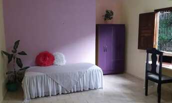 Imagem: Quarto para estudante feminino alto padrão