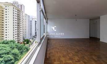 Imagem 2: Amplo apartamento com 3 dormitórios, sendo uma suíte, no Jardim Paulista