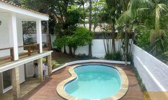 Imagem 2: Locação ou venda Sobrado de 450m2, 04 dormitórios, 03 suítes, 03 vagas de garagem no Alto