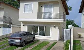 Imagem 2: Casa Cond. Fechado Granja Vianna c/ 377m2 sendo 4 quartos e 3 suítes