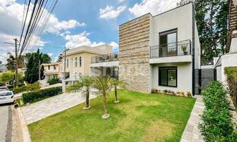 Imagem 3: Casa de condomínio sobrado para aluguel e venda possui 340 metros quadrados com 4 quartos