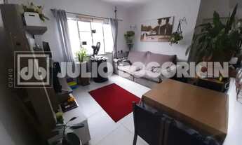 Imagem 2: Ilha do Governador - Tauá - VENDA - Apartamento - 1 Quarto - Dependências - Vaga de Garage