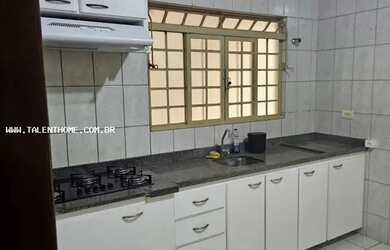 Imagem 3: Casa para Venda em Londrina, São Pedro, 2 dormitórios, 2 banheiros, 3 vagas