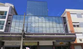 Imagem: Cobertura comercial ampla no bairro azenha