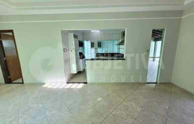 Imagem 14: Casa para aluguel, 3 quartos, 1 suíte, 4 vagas, JARDIM PATRICIA - UBERLANDIA/MG