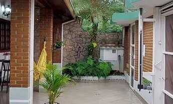 Imagem 5: Casa à venda com 420m², 4 quartos, 2 suíte e piscina com cascata. Melhor localização do Vi