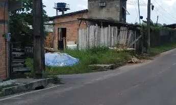 Imagem 7: Casa próximo da pista da estrada do Ariri rua principal